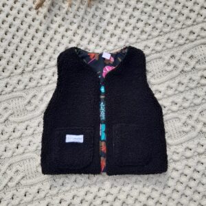 Gilet de berger enfant 3ans, extérieur en tissu bouclette, intérieur viscose, liserai en lurex doré dans le dos les bobines de ganou 2