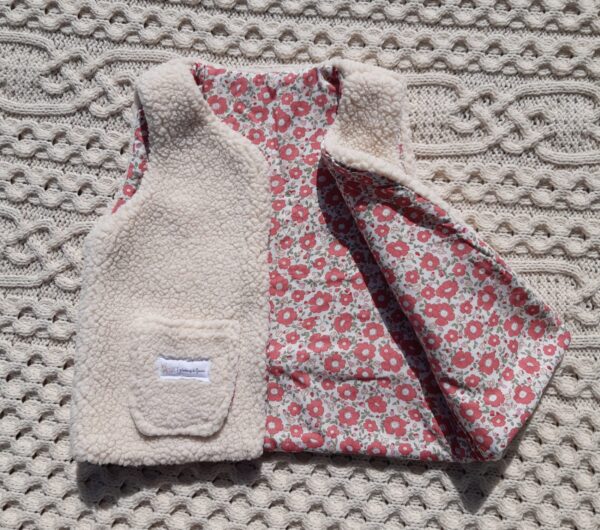 Gilet de berger enfant 4ans extérieur en sherpa, intérieur en viscose 2 les bobines de ganou